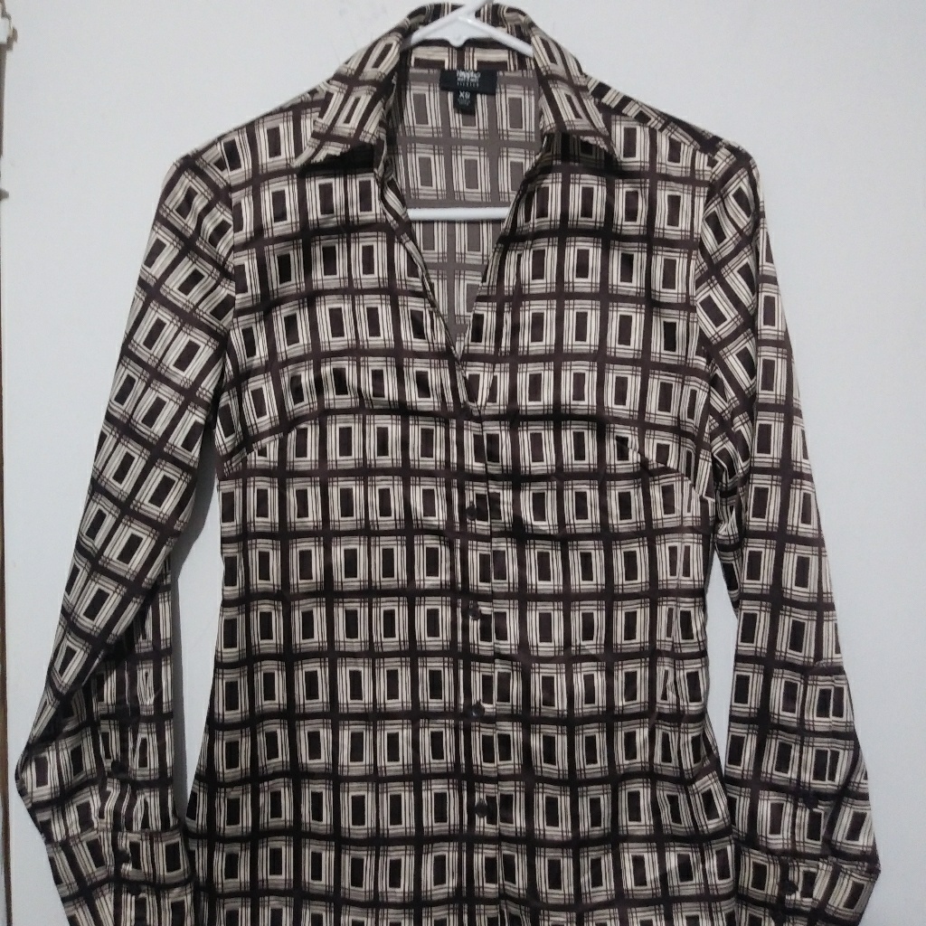 Mossimo Button Down Shirt